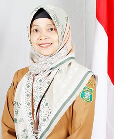Hj. Nur Wakhidah, S.Pd.I